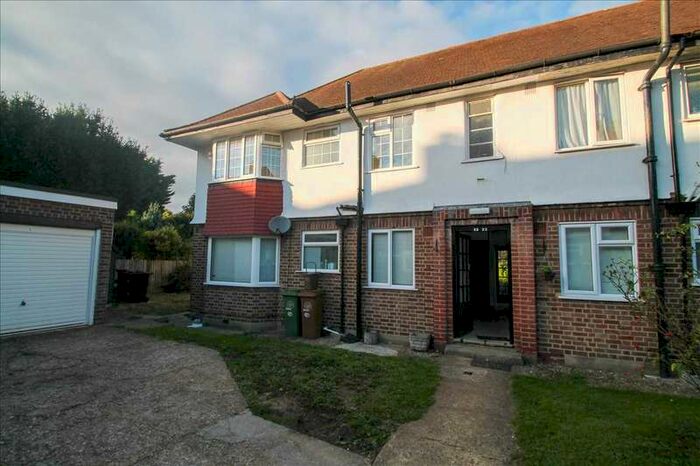 2 Bedroom Apartment To Rent In Close To Wallington Town Centre, SM6