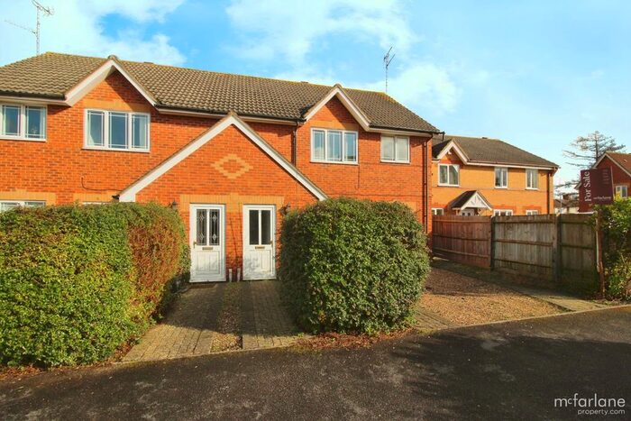 2 Bedroom Maisonette To Rent In Jole Close, Upper Stratton, Swindon, SN2