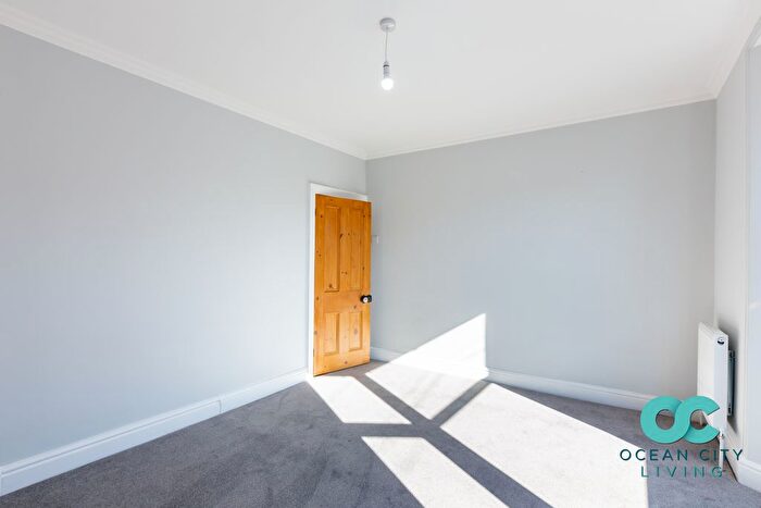 2 Bedroom Flat To Rent In Beechwood Avenue, Plymouth, PL4