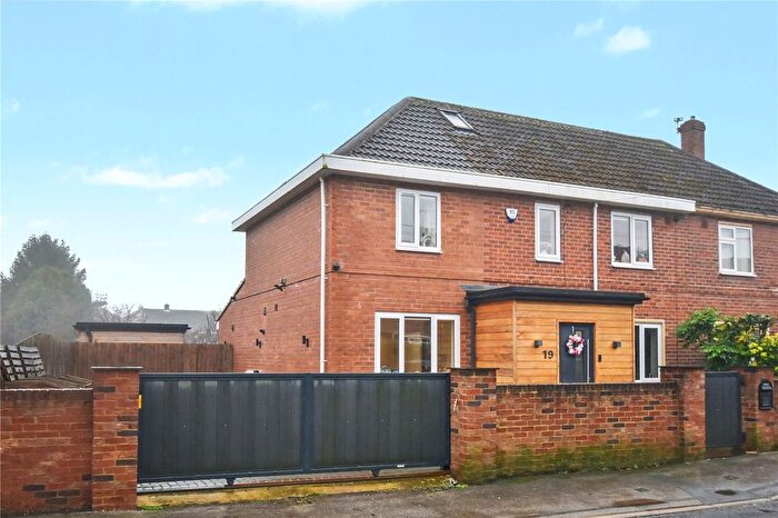 4 Bedroom Semi-Detached House For Sale In Alandale Drive, Garforth, Leeds, West Yorkshire, LS25