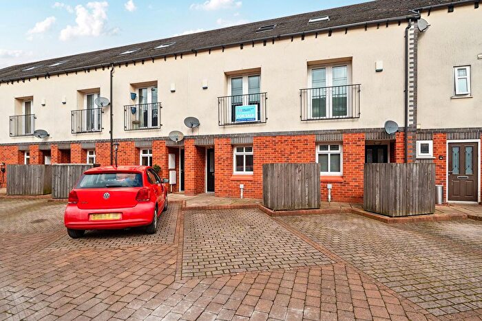 3 Bedroom Town House For Sale In Haighton Court, Nantwich, CW5
