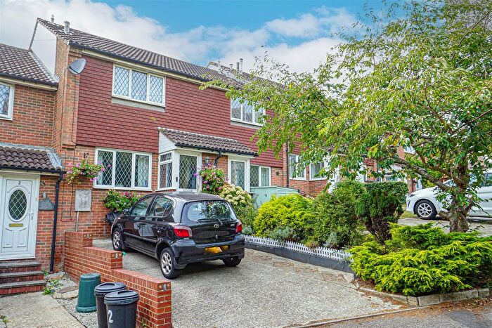 2 Bedroom Terraced House For Sale In Becket Close, Hastings, TN34
