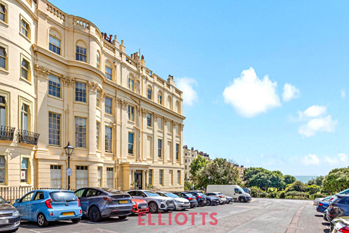 1 Bedroom Apartment For Sale In Brunswick Square, Hove, BN3