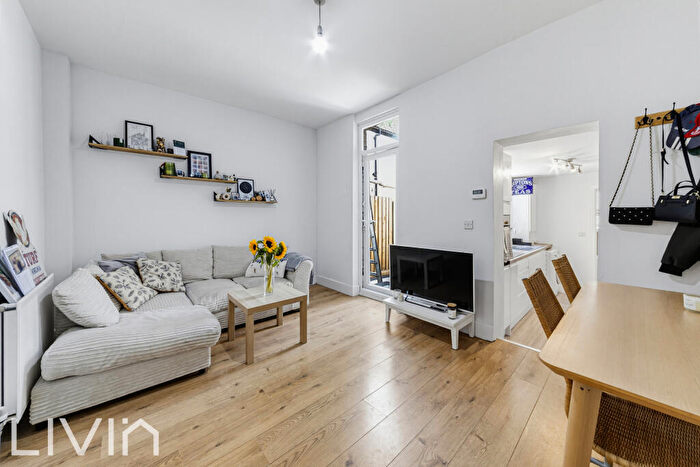 1 Bedroom Flat To Rent In Maple Road, London, SE20