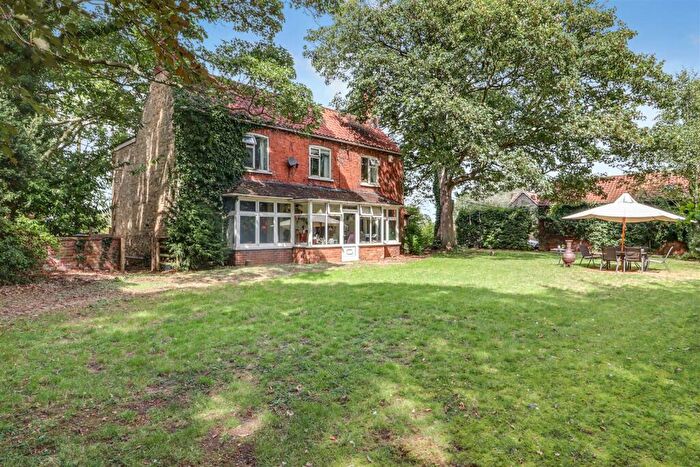 5 Bedroom Detached House For Sale In Pingle Lane, Bishop Norton, LN8