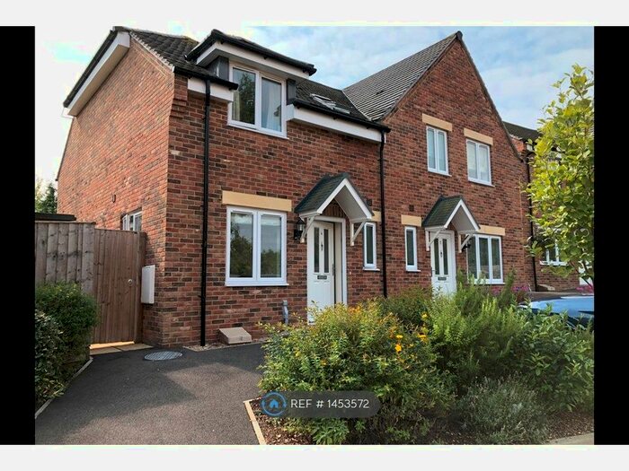 2 Bedroom Semi-Detached House To Rent In Martin Close, Botley, Oxford, OX2