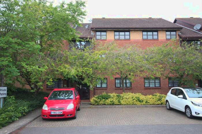 1 Bedroom Flat To Rent In Ash Walk, Wembley, HA0