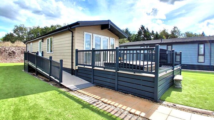 2 Bedroom Park Home For Sale In Rookery Manor, Edingworth, BS24