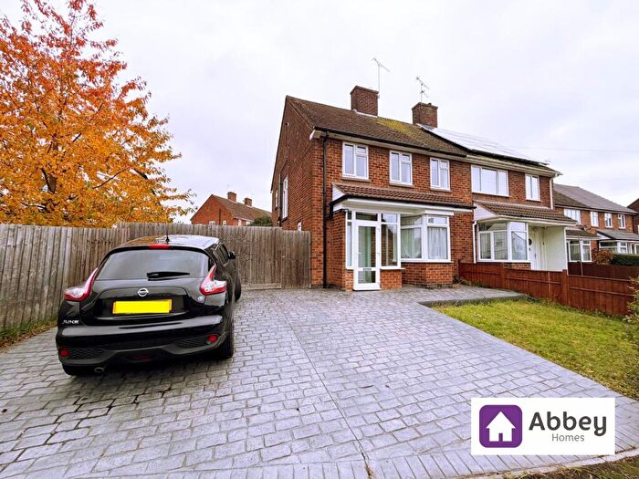 3 Bedroom Semi-Detached House To Rent In Valley Drive, Leicester, LE3