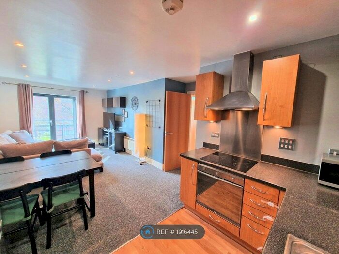 2 Bedroom Flat To Rent In Spire Court, Edgbaston, Birmingham, B16