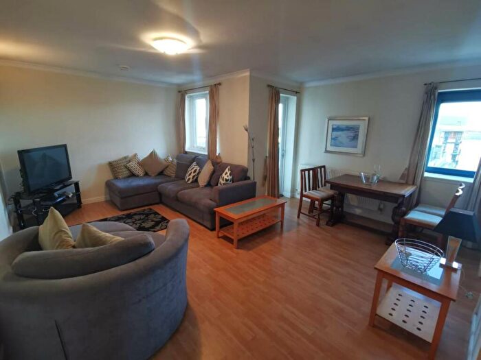 2 Bedroom Flat To Rent In Tower Place, The Shore, Leith, EH6