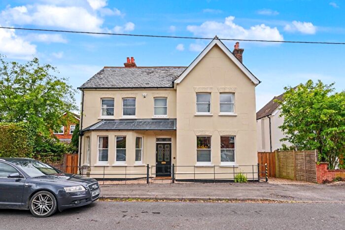 4 Bedroom Detached House For Sale In Chiltern Road, HP22