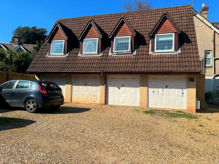 2 Bedroom Flat To Rent In Church Road, Lower Parkstone, BH14