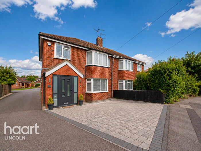 3 Bedroom Semi-Detached House For Sale In Branston Close, Lincoln, LN6