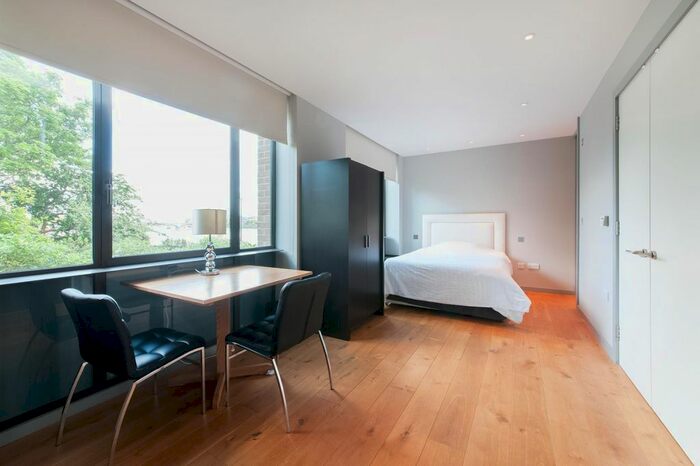 Studio To Rent In Lots Road, London, SW10