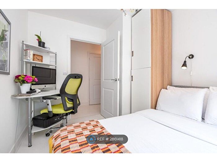 2 Bedroom Flat To Rent In Rainbow Road, Erith, DA8