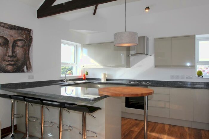 5 Bedroom Maisonette To Rent In Sutherland Road, Plymouth, Devon, PL4