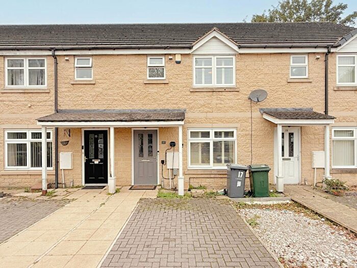 3 Bedroom Terraced House For Sale In The Plantations, Low Moor, Bradford, BD12