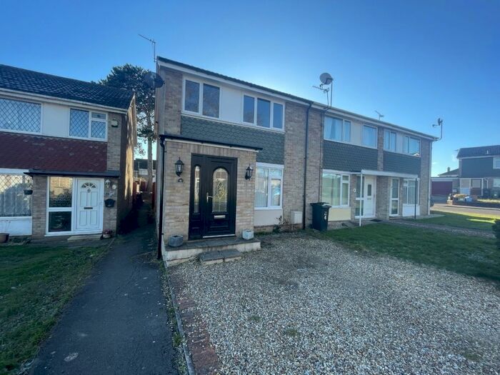 3 Bedroom Semi-Detached House To Rent In Ludlow Close, Bridgwater, TA6