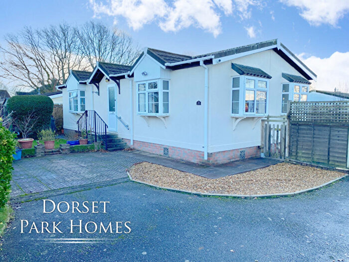 2 Bedroom Park Home For Sale In Hillbury Park, Hillbury Road, Alderholt, SP6