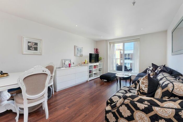 2 Bedroom Flat To Rent In Napier House, Bromyard Avenue, Acton, W3