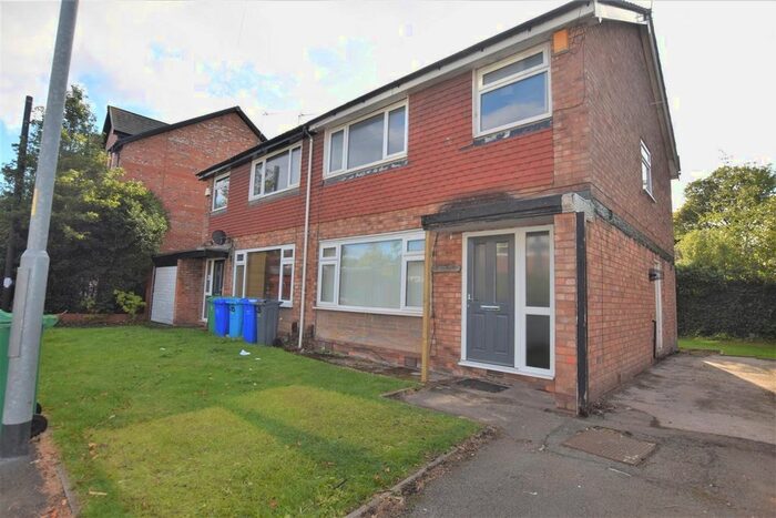 3 Bedroom Semi-Detached House To Rent In St. Pauls Road, Withington, Manchester, M20