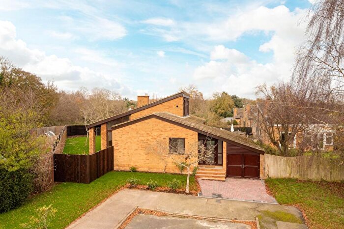 3 Bedroom Detached House For Sale In Home Close, Renhold, MK41