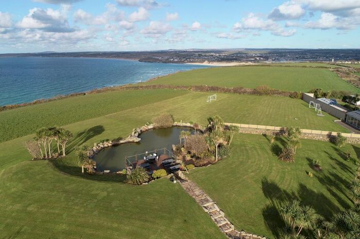 2 Bedroom Barn Conversion To Rent In Gonwin Manor Drive, Carbis Bay, TR26