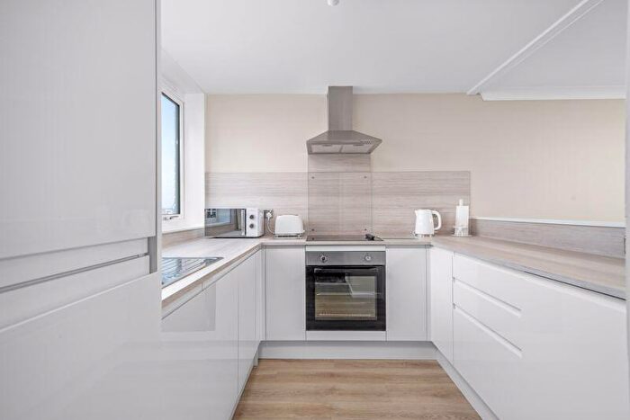 1 Bedroom Flat To Rent In Vesage Court, Leather Lane, London, EC1N