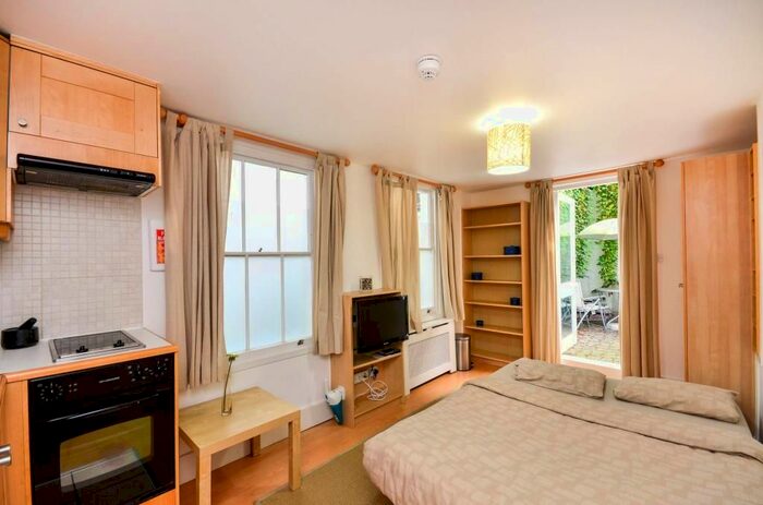Studio To Rent In Claverton Street, Pimlico, London, SW1V