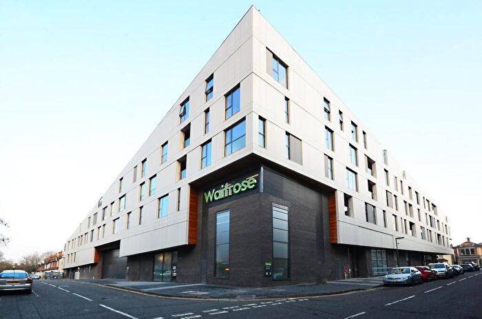 2 Bedroom Flat To Rent In Leapale Lane, Guildford, GU1