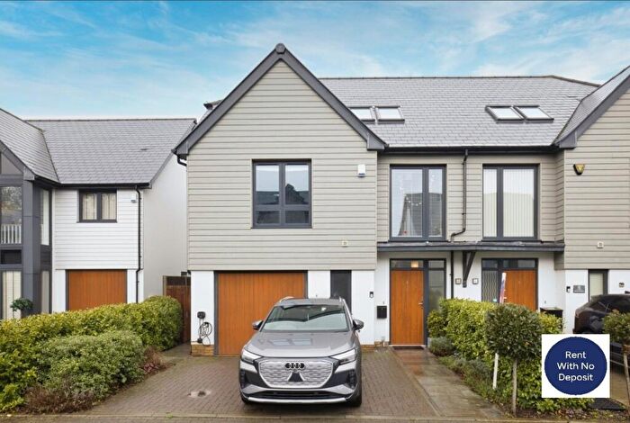 4 Bedroom Semi-Detached House To Rent In South Cliff Drive, Broadstairs, CT10