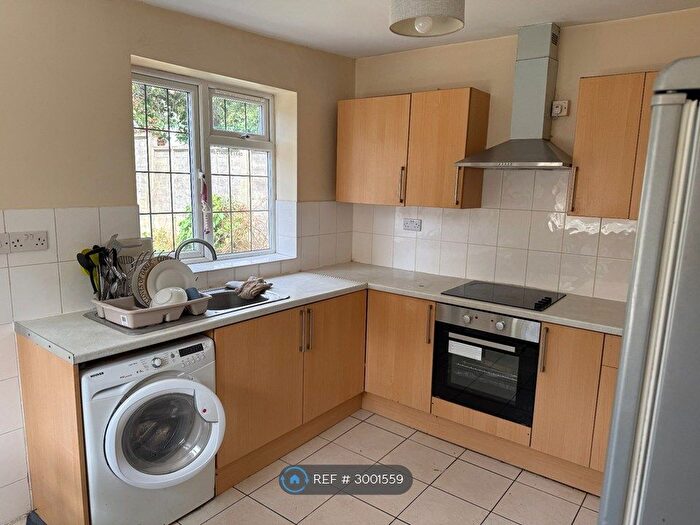 2 Bedroom Flat To Rent In Alfred St, Weston-Super-Mare, BS23