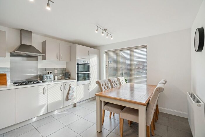4 Bedroom Detached House For Sale In Reed Street, Didcot, OX11