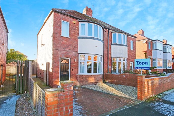 2 Bedroom Semi-Detached House For Sale In Langholme Drive, York, YO26