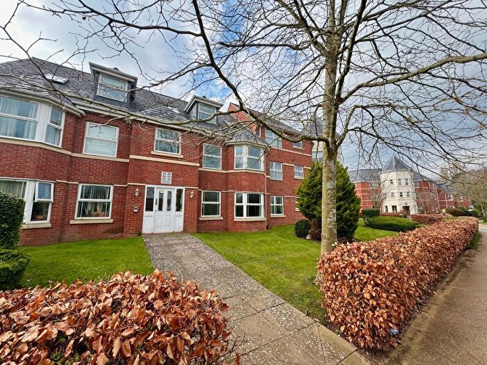2 Bedroom Flat To Rent In Monkspath Hall Road, Solihull, West Midlands, B91