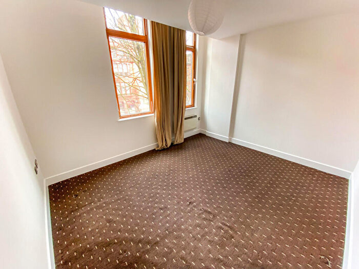 2 Bedroom Apartment To Rent In Chatsworth House, Lever Street, M1
