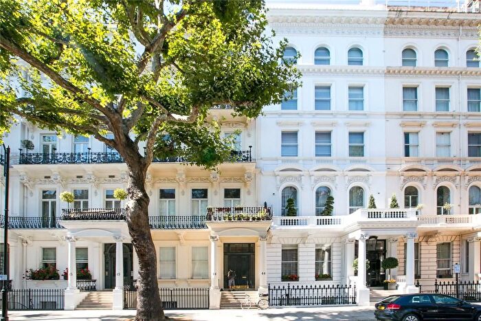 3 Bedroom Property To Rent In Queen's Gate, London, SW7