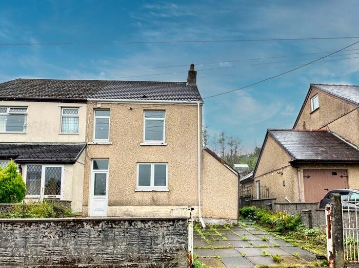 3 Bedroom Semi-Detached House For Sale In Main Road, Dyffryn Cellwen, SA10