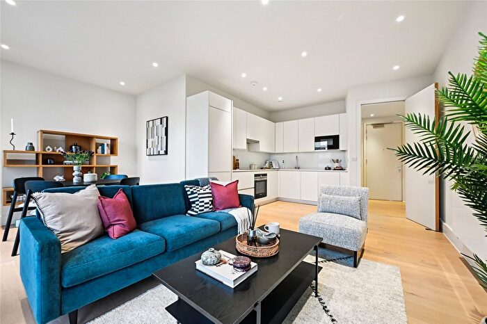 1 Bedroom Flat To Rent In Pear Place, London, SE1