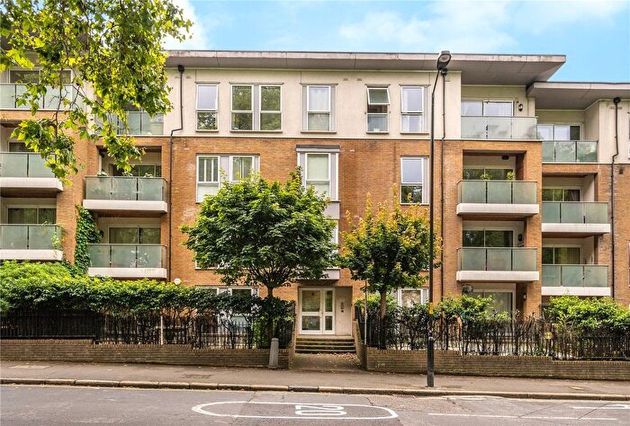 2 Bedroom Flat For Sale In East Dulwich Road, East Dulwich, London, SE22