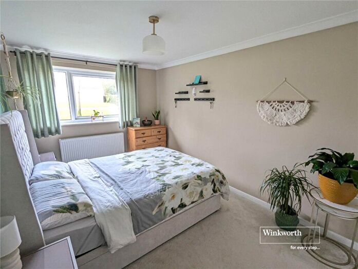 2 Bedroom Apartment To Rent In Montagu Road, Highcliffe, Christchurch, BH23