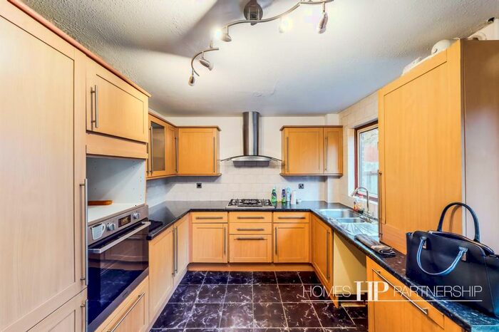 3 Bedroom Semi-Detached House To Rent In Stace Way, Worth, RH10