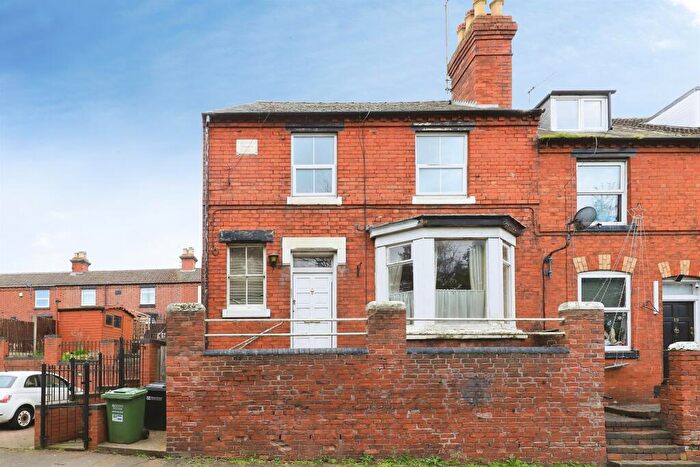 3 Bedroom End Of Terrace House For Sale In Anchorfields, Kidderminster, DY10