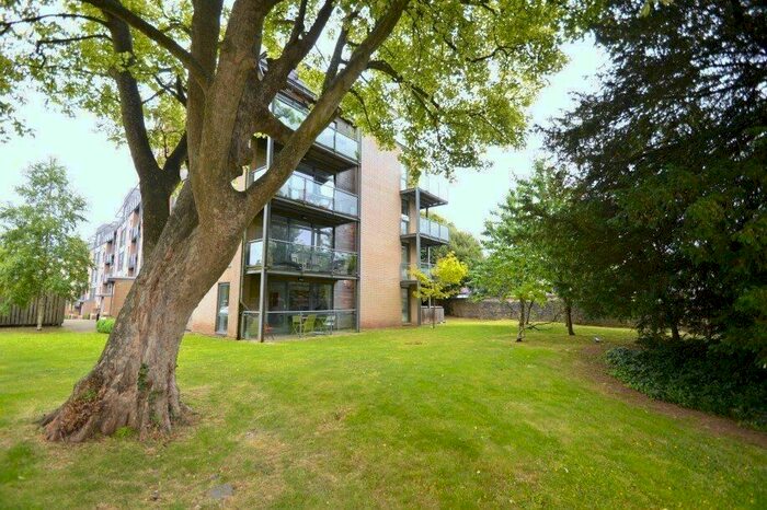 2 Bedroom Flat To Rent In Chapter Walk, Bristol, Somerset, BS6