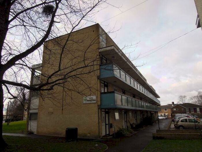 1 Bedroom Flat To Rent In Ridding Close, Southampton, SO15