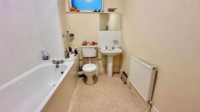 1 Bedroom Flat For Sale In Grand Parade, St. Leonards-On-Sea, TN38