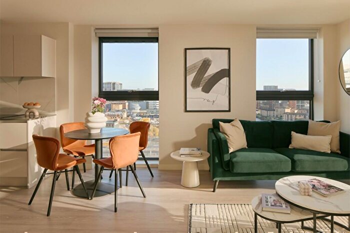 2 Bedroom Flat To Rent In Anderston Quay, Glasgow, G3