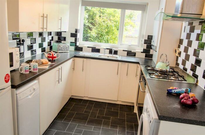 4 Bedroom Private Hall To Rent In Newsham Road, Lancaster, LA1