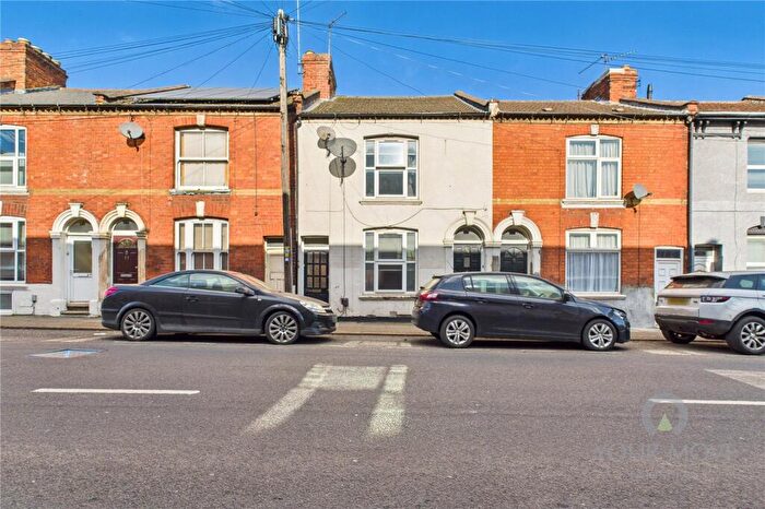 3 Bedroom Terraced House To Rent In St. Michaels Road, Northampton, Northamptonshire, NN1